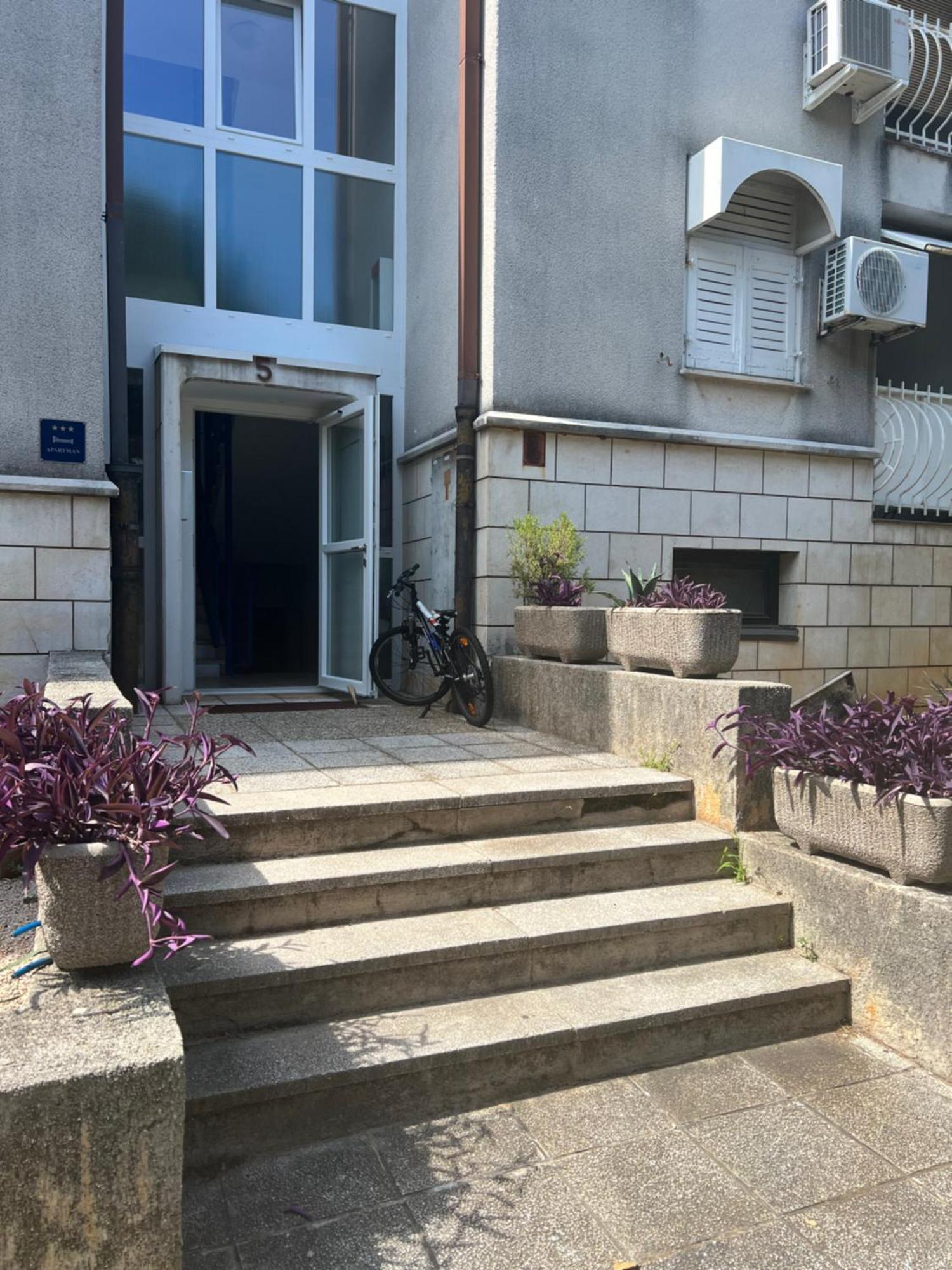 Apartman Nijvice Zewnętrze zdjęcie